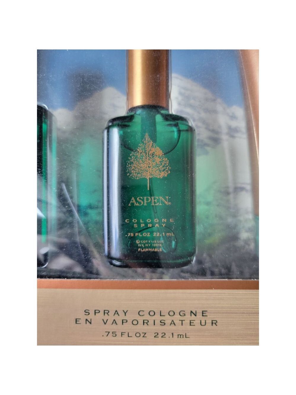 Aspen Gold & Green Men's Grooming Gift Set - Picture 4 of 8